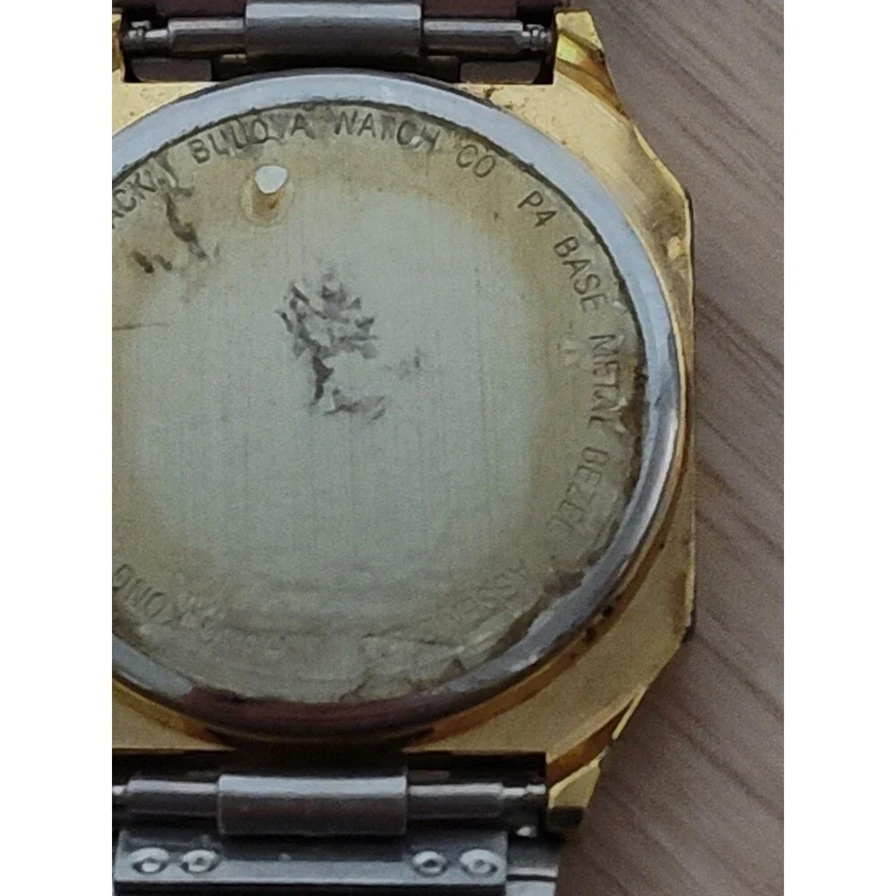 Bulova Vintage Quartz Watch Gold Tone Day Date Grey Dial Face Swiss Movement
